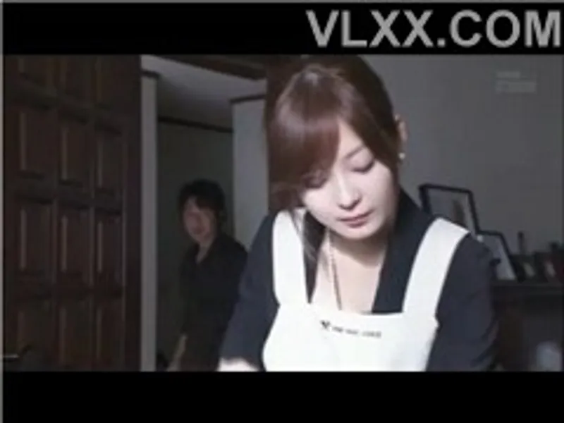 Chồng yêu đi làm ăn, người vợ ở nhà bị người yêu của chị gái cưỡng hiếp