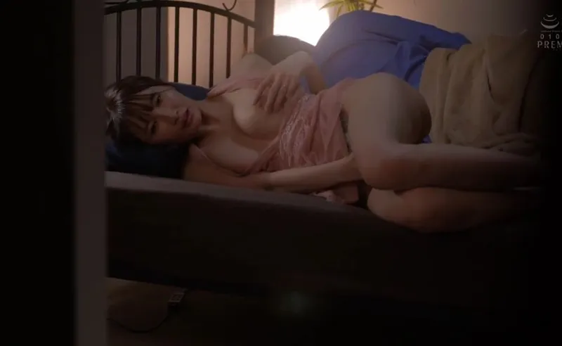 đưa tiền bối say xỉn về nhà, cậu nhân viên trúng số húp được cô vợ tiền bối xinh dâm