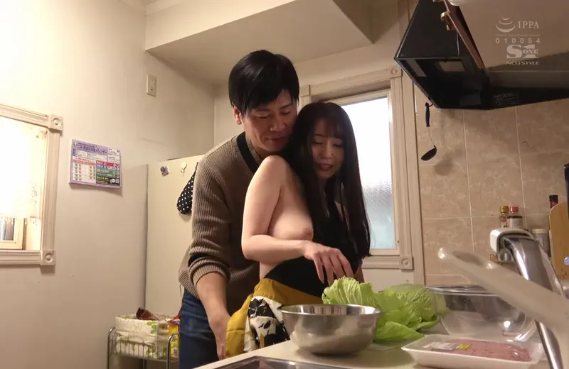 Nghi ngờ vợ ngoại tình, anh xã lén lắp camera và chứng kiến tất cả