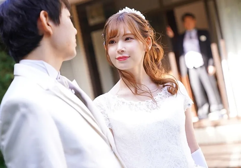 Bố chồng yêu chịch bạn gái của con trai ngay sau lễ cưới của con trai