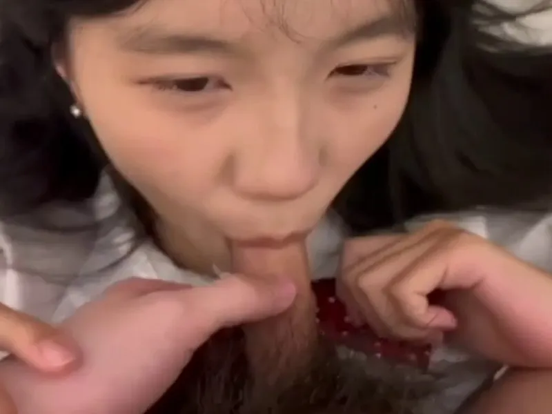 Em loli dễ thương mút buồi biến em thành con đào dâm dục p2